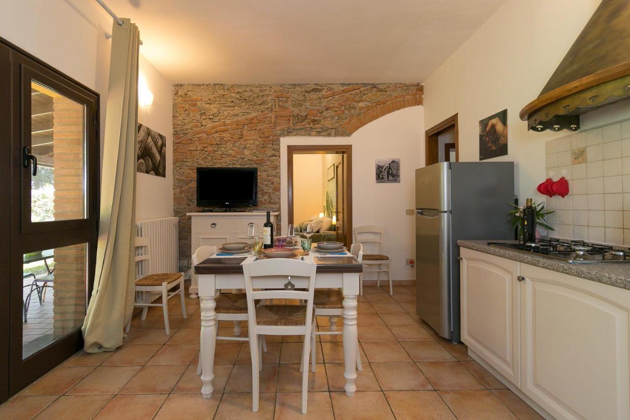 Podere Nuti - 1 La Regola Cecina  Exterior foto
